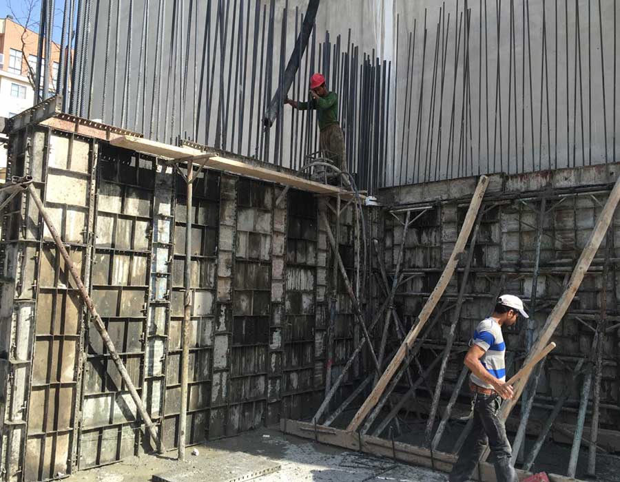 مروری بر اجرای دیوار برشی بتنی در سازه های فلزی