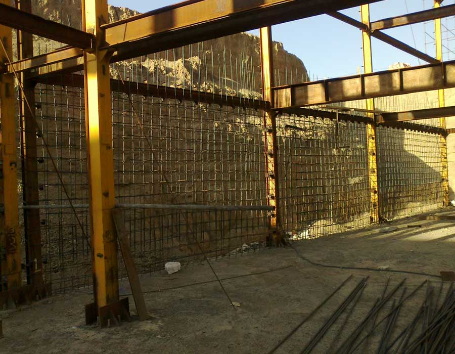 مروری بر اجرای دیوار برشی بتنی در سازه های فلزی